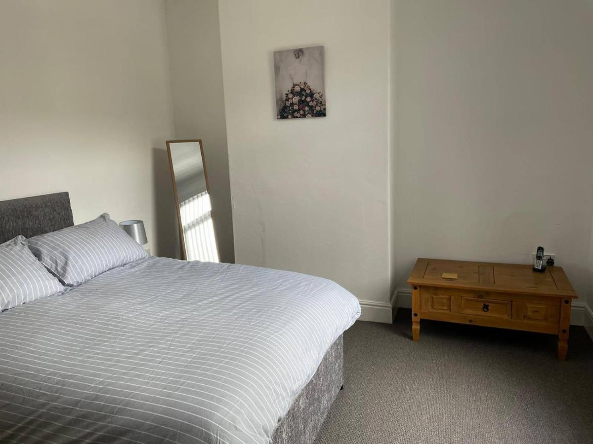 The Lawrence, 2 Bedroom Victorian House Redcar Esterno foto