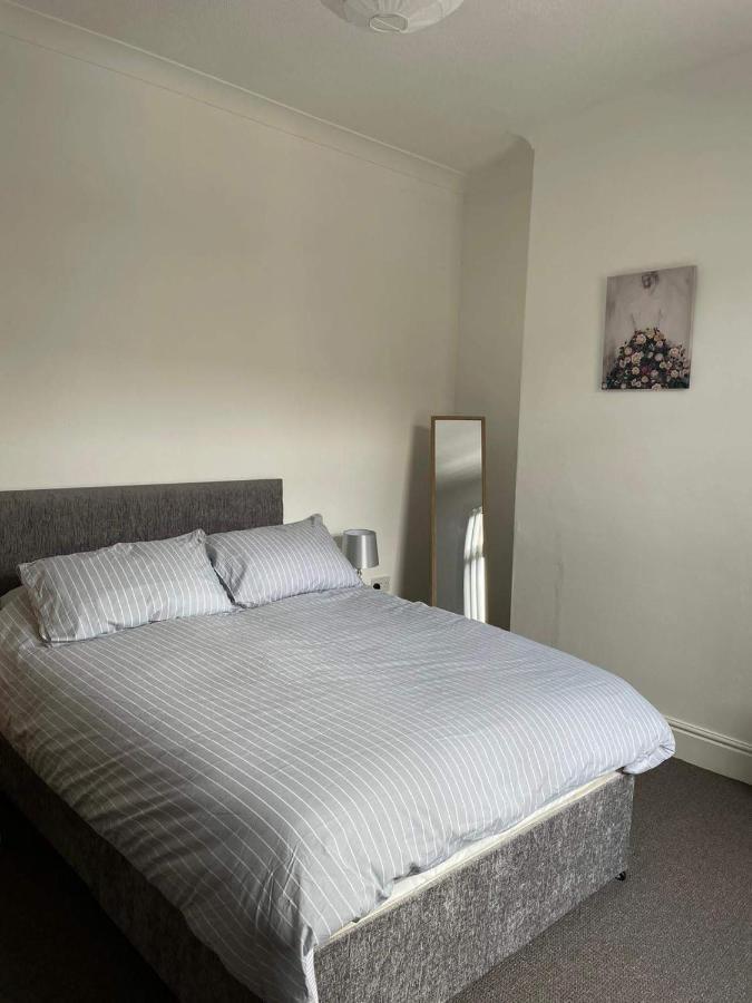 The Lawrence, 2 Bedroom Victorian House Redcar Esterno foto