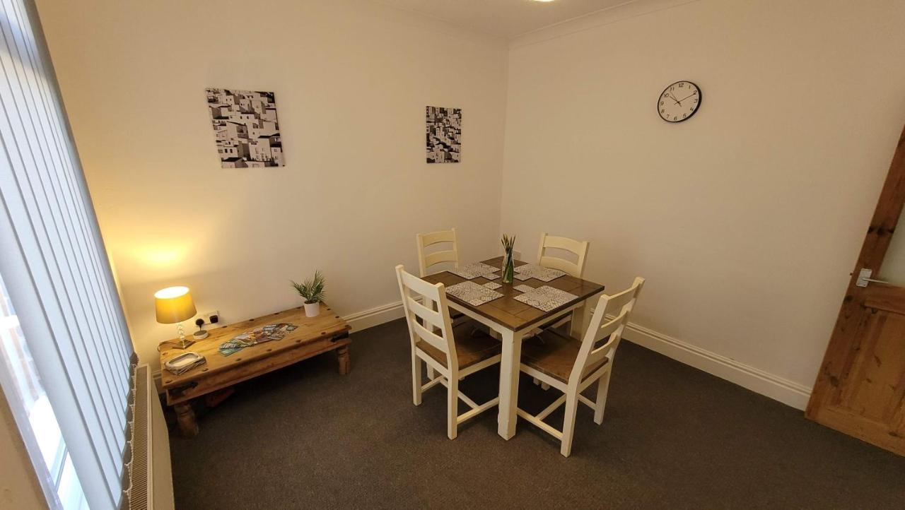 The Lawrence, 2 Bedroom Victorian House Redcar Esterno foto