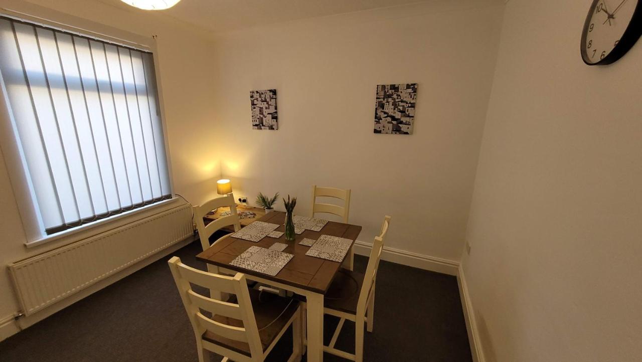 The Lawrence, 2 Bedroom Victorian House Redcar Esterno foto